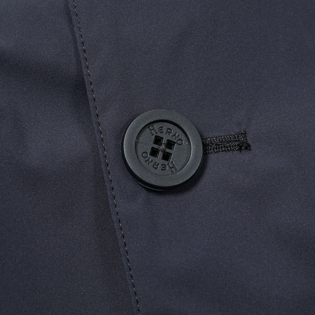 SALE｜HERNO Laminar ストレッチナイロン 2Bシングルナイロンジャケット (LIGHT MATT)｜400943 - A - 48｜GUARDAROBA MILANO OFFICIAL STORE