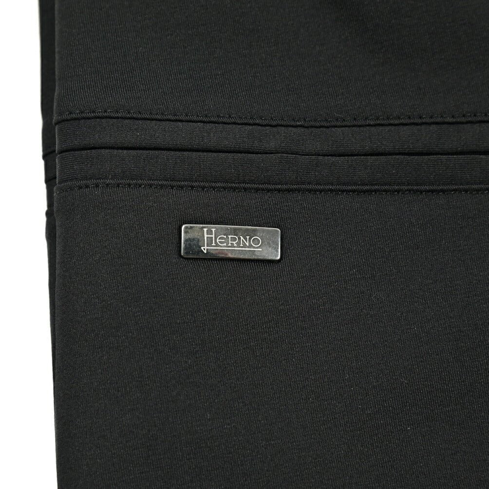 25SS HERNO ストレッチナイロン ワンタックイージーパンツ｜415716 - 44｜GUARDAROBA MILANO OFFICIAL STORE
