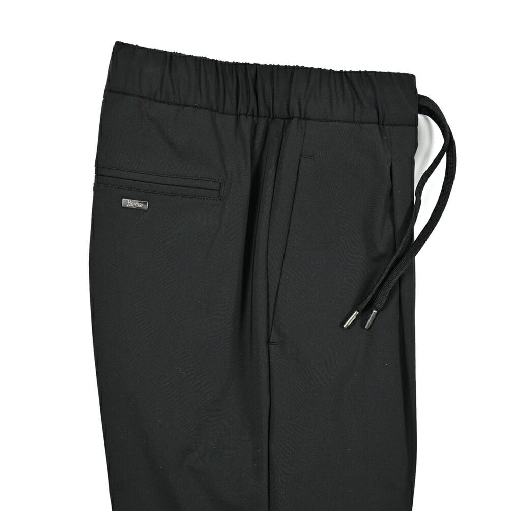 25SS HERNO ストレッチナイロン ワンタックイージーパンツ｜415716 - 44｜GUARDAROBA MILANO OFFICIAL STORE