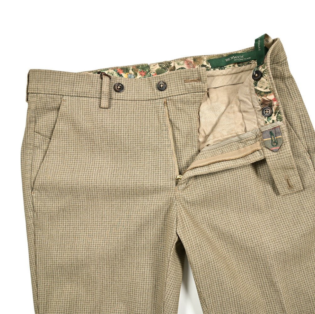 SALE｜BERWICH MORELLO ストレッチコットン ノータックチノスラックス｜412192 - 46｜GUARDAROBA MILANO OFFICIAL STORE