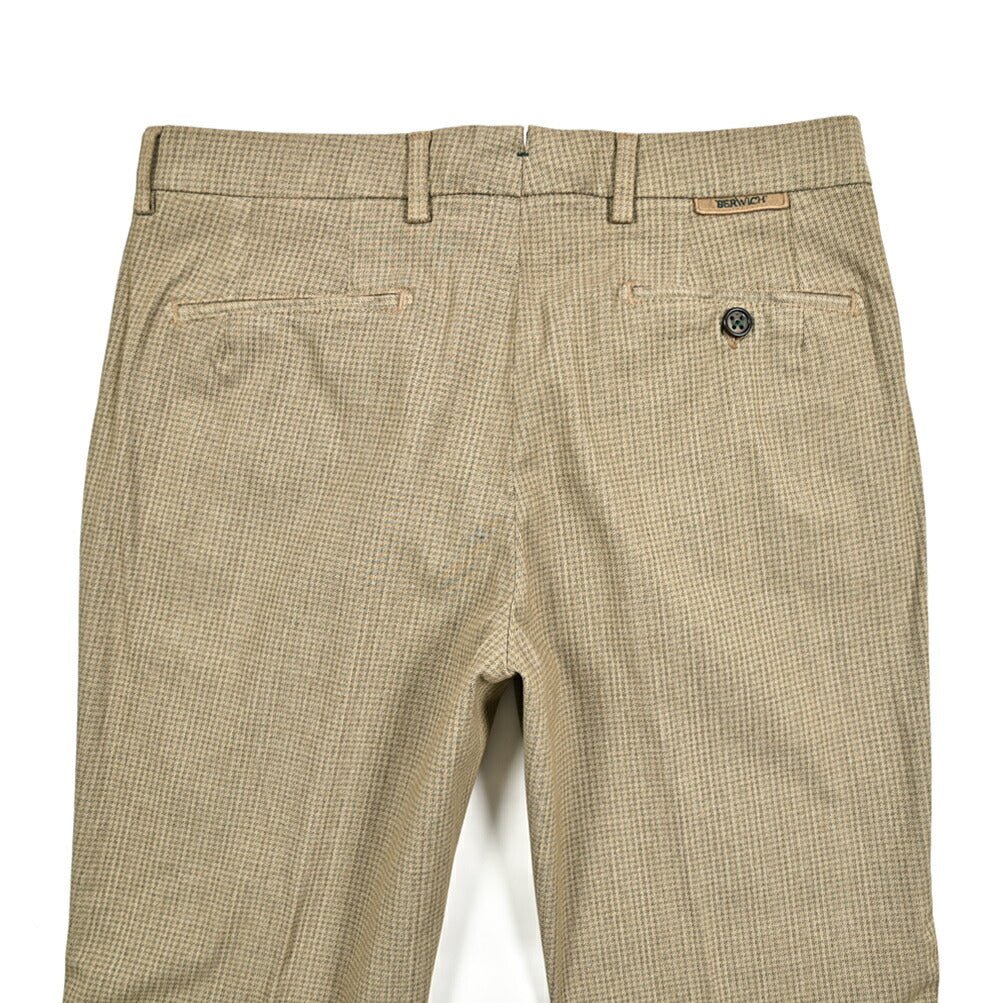 SALE｜BERWICH MORELLO ストレッチコットン ノータックチノスラックス｜412192 - 46｜GUARDAROBA MILANO OFFICIAL STORE
