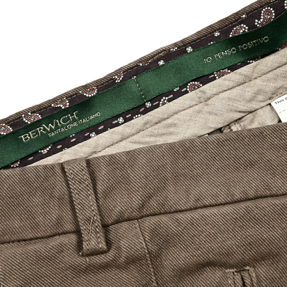 SALE｜BERWICH RETRO ストレッチコットン ワンタックチノスラックス｜411610 - 50｜GUARDAROBA MILANO OFFICIAL STORE